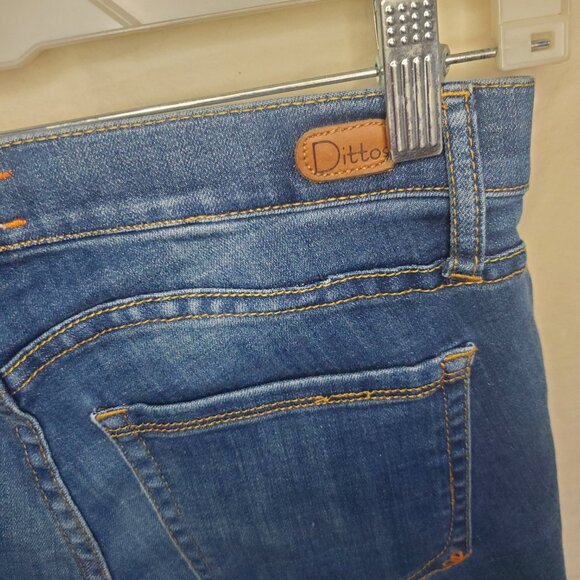 Pre-Loved Women’s Blue Dittos Skinny Flare Mid Rise Shorts Size 27 - Picture 4 of 9